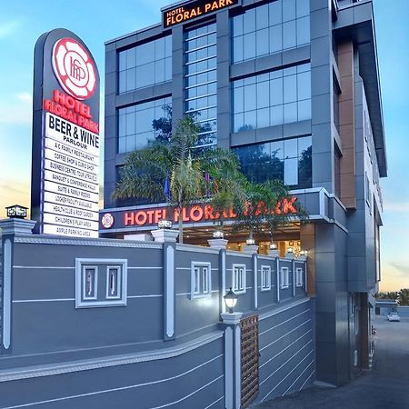 Hotel Floral Park コッタヤム エクステリア 写真
